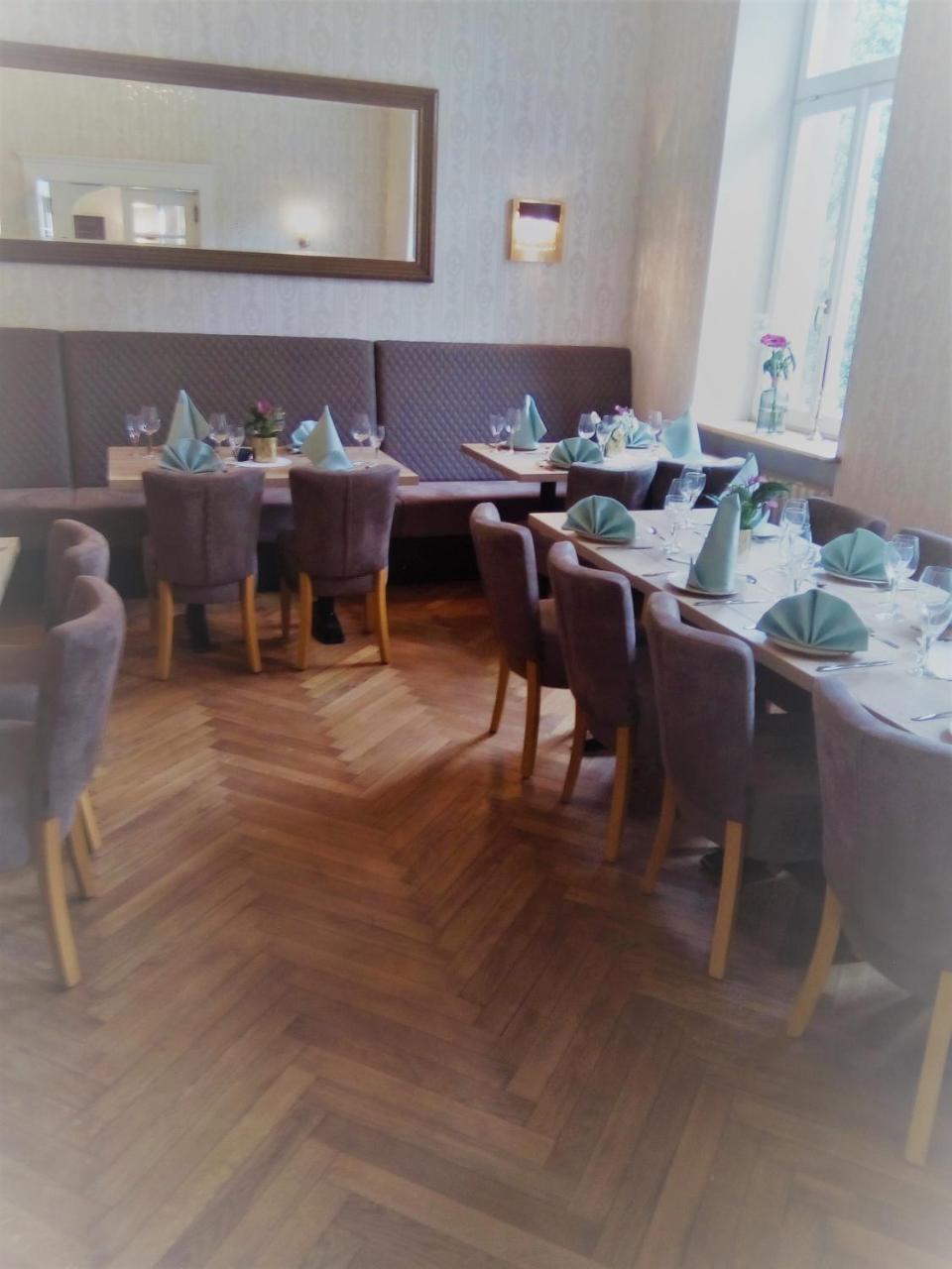Hotel Stadtvilla Laux Мерциг Экстерьер фото